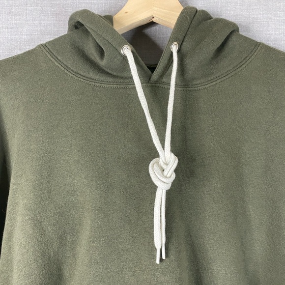 Wild Fable Women's Olive Green Cropped Raw Hem Hoodie Size XL - Picture 3 of 7